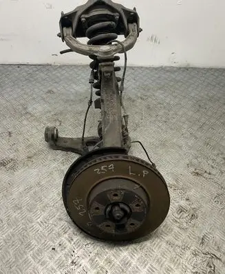 Volkswagen Touareg I Front wheel hub spindle knuckle