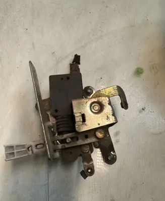 Citroen Berlingo Tailgate/trunk/boot lock/catch/latch 221