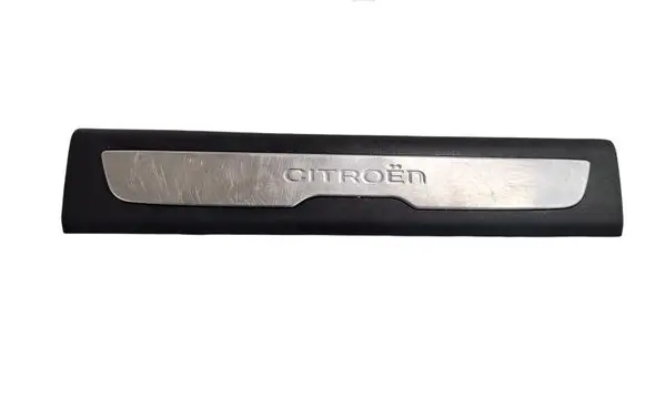 Front sill trim cover