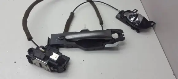 Nissan Note (E12) Front door lock