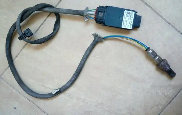 Volkswagen Tiguan Lambda probe sensor 04L907805D NE68763