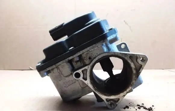 Audi A4 S4 B8 8K EGR valve 03L131501E