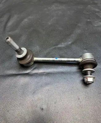 Toyota Hilux VIII Front anti-roll bar/stabilizer link ER0828N0