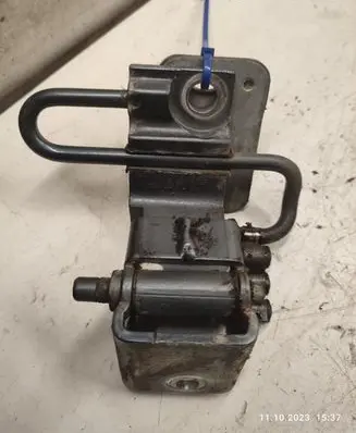 Front door lower hinge