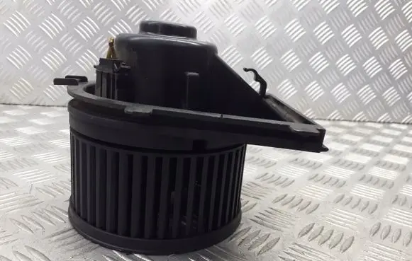 Skoda Octavia Mk1 (1U) Front door blower motor 1J1819021C