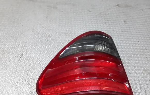 Mercedes-Benz E W210 Rear/tail lights 2108206764