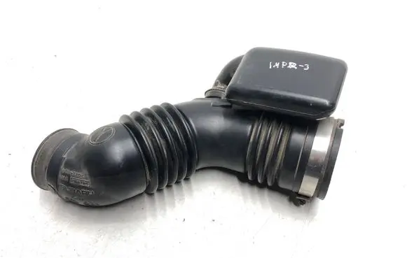 Subaru Impreza III Air intake duct part B033