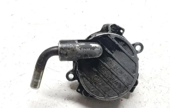Mercedes-Benz Vito Viano W638 Vacuum pump A6112300165