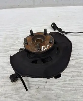 Toyota Avensis T270 Front wheel hub spindle knuckle