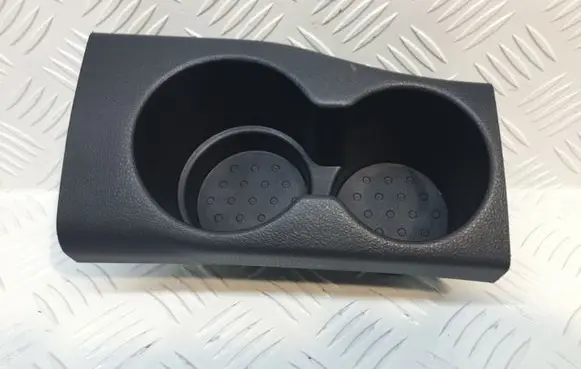Cup holder front