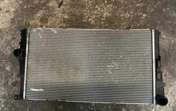 BMW 4 F36 Gran coupe Coolant radiator 8672107