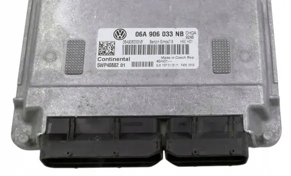 Volkswagen Golf IV Wing mirror control module 06A906033NB 5WP40882