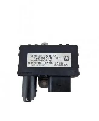 Mercedes-Benz B W245 Glow plug pre-heat relay A6401530479