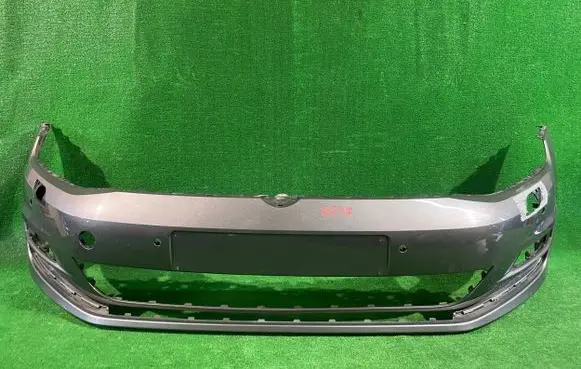 Volkswagen Golf VII Front bumper