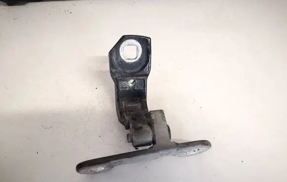 Opel Vectra C Rear door lower hinge