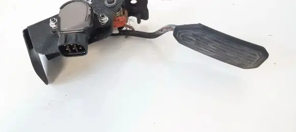 Toyota Avensis T250 Accelerator throttle pedal