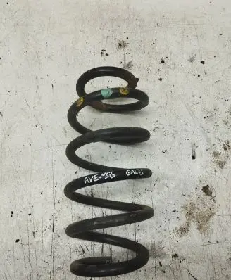 Toyota Avensis T270 Rear coil spring