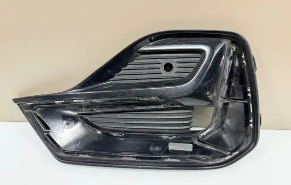 Ford Focus Front bumper lower grill NX7B15A299S