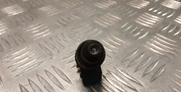 Volkswagen Golf IV Fuel injector 037906031AA