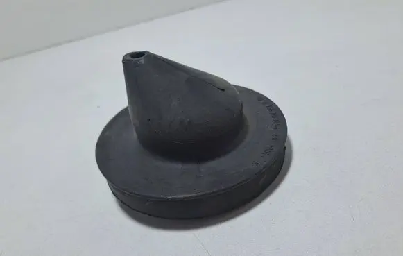 Mercedes-Benz GLA W156 X156 Coil spring/strut mount A1663250084