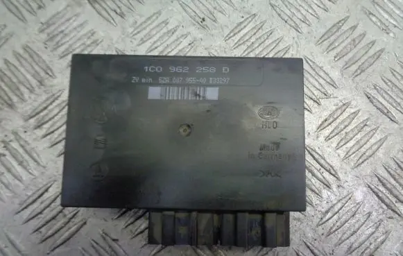 Volkswagen Golf IV Voice control module 1C0962258D