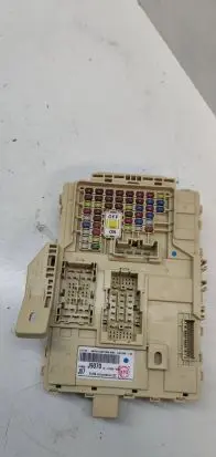 Hyundai Kona I Fuse module 91950j9070