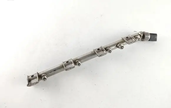 BMW X6 E71 Fuel main line pipe 7547599 7537319