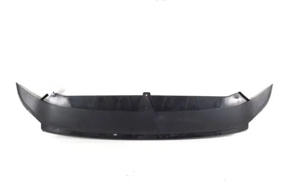 Front bumper lip