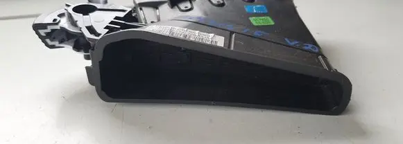 Ford Focus Dashboard side air vent grill/cover trim