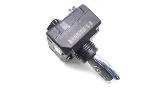 Mercedes-Benz C W204 Ignition lock A2075450108