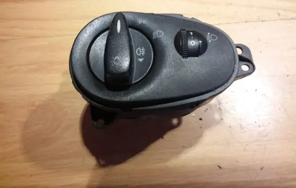 Ford Focus Light switch 98AG13A024CH