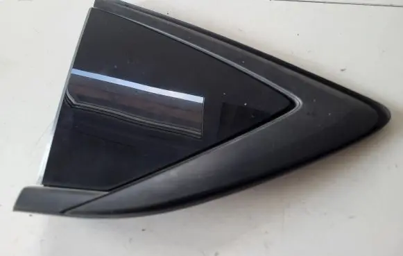 Opel Insignia B Rear vent window glass 39107895