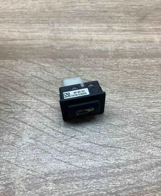 BMW 1 F20 F21 Tailgate/trunk/boot open switch 9200316