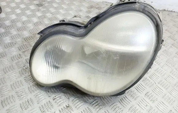 Mercedes-Benz C W203 Headlight/headlamp