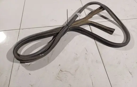 Fiat Ducato Rubber seal front coupe door 
