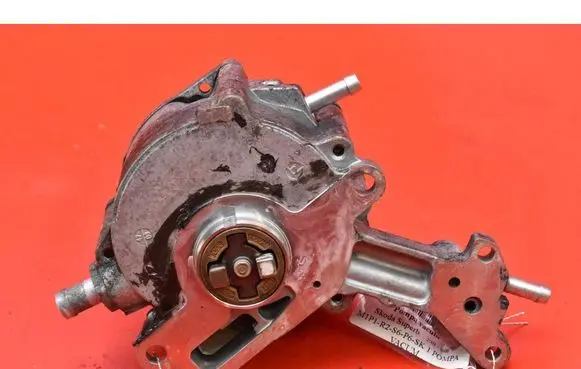 Skoda Superb B5 (3U) Vacuum pump 038145209C