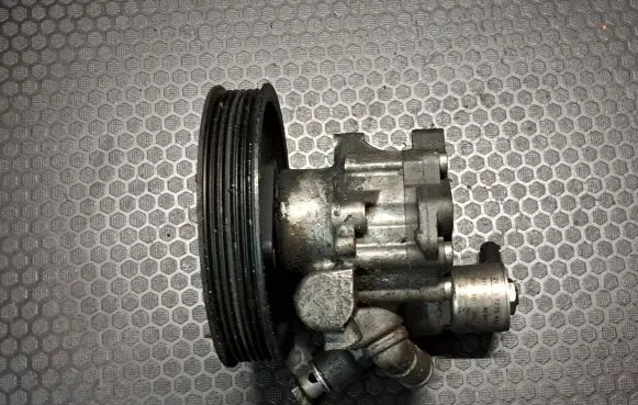 BMW 5 E60 E61 Power steering pump 7697974 7697974102 7735442201