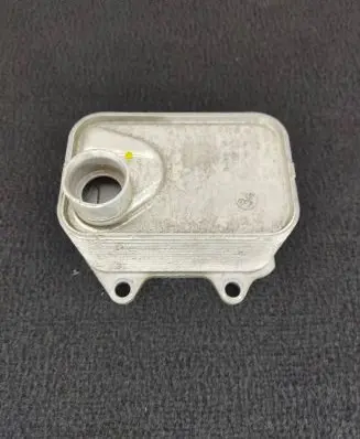 Audi A1 Engine oil radiator 8241564 06L117021G 13339847