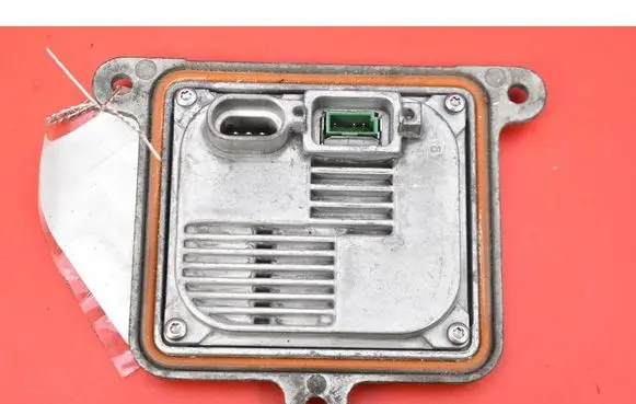 Ford Focus Voltage converter/converter module 35XT6-S-D3