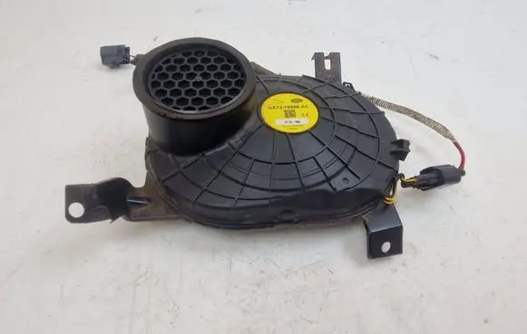 Jaguar XE Subwoofer speaker GX7318808AC 15131NG