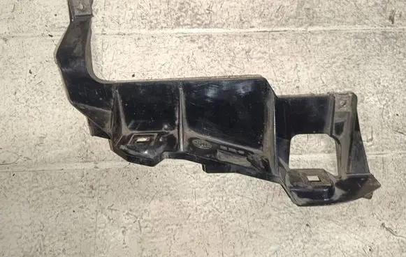 BMW 5 E39 Headlight/headlamp mounting bracket 15372300