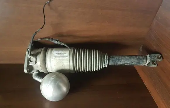 Volkswagen Phaeton Shock absorber/damper/air suspension 3D0616001K