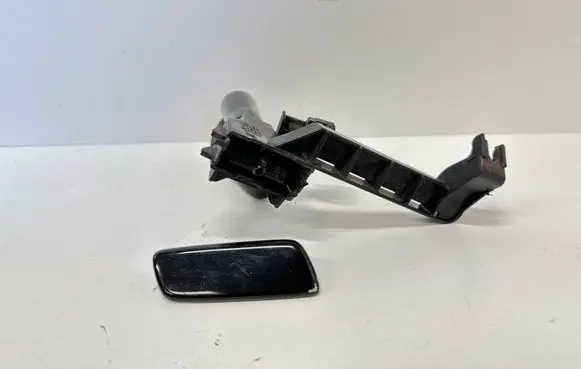Lexus RX III Headlight washer spray nozzle 79167
