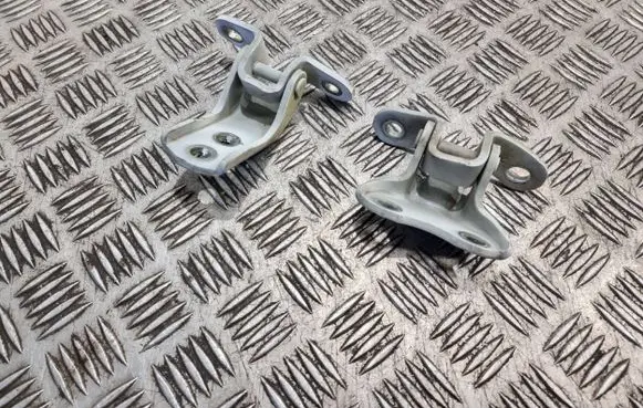 Citroen C1 Front door hinge set 