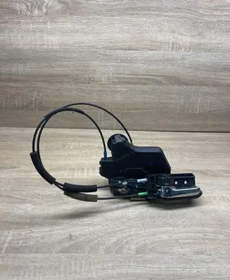 Toyota Avensis T220 Rear door lock 50594A1 LEFTSIDE
