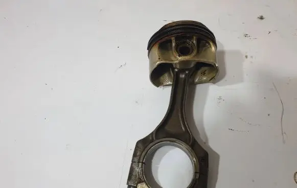 BMW M5 Piston with connecting rod 1109152562 5T60TT 2952