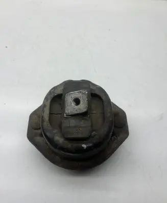 BMW 7 E65 E66 Engine mount bracket 6754613