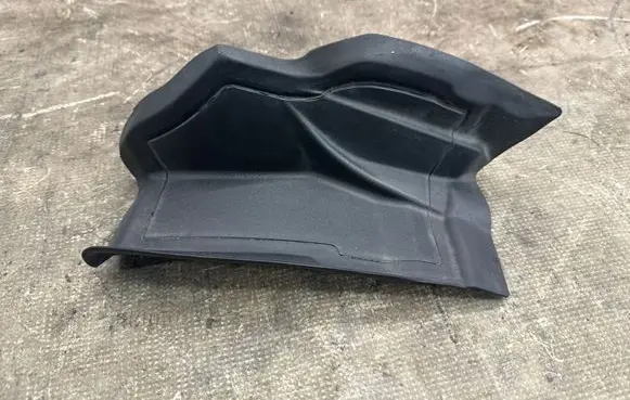 Alfa Romeo Stelvio Rear/tail light trim molding 156117189