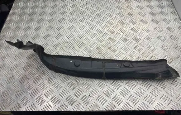 Audi A5 8T 8F Fender end trim 8T0821111