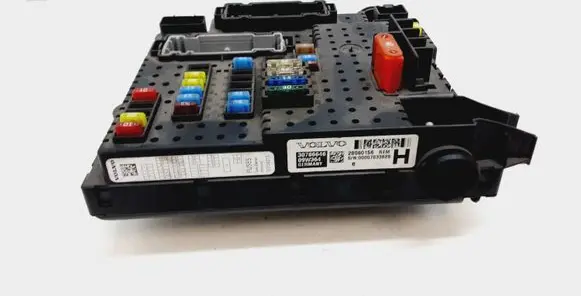 Volvo XC90 Fuse module 30786646